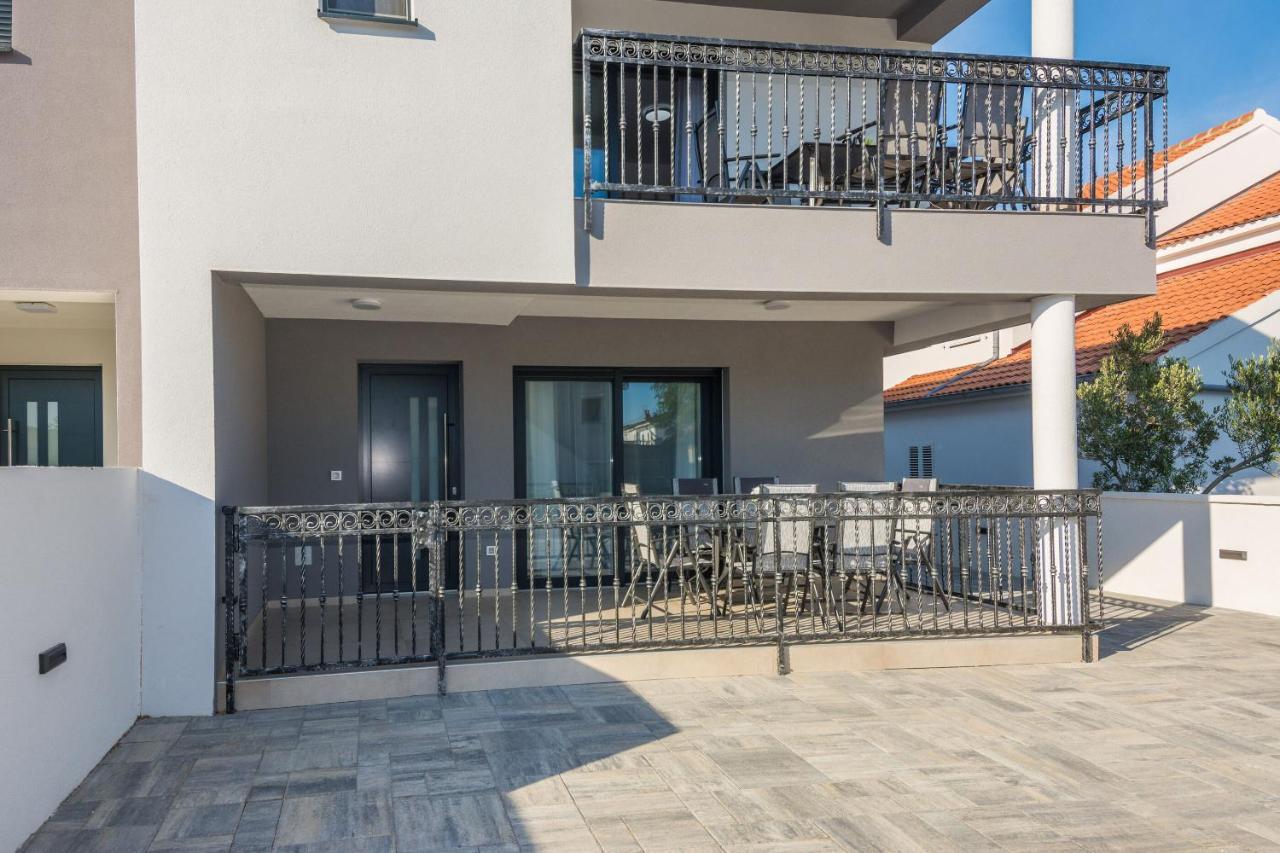 Apartment Spanic 1 Vir Exterior foto